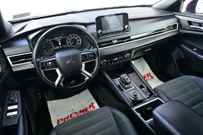 2022 Mitsubishi Outlander Black Edition