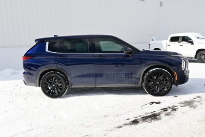 2022 Mitsubishi Outlander Black Edition