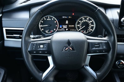 2022 Mitsubishi Outlander Black Edition