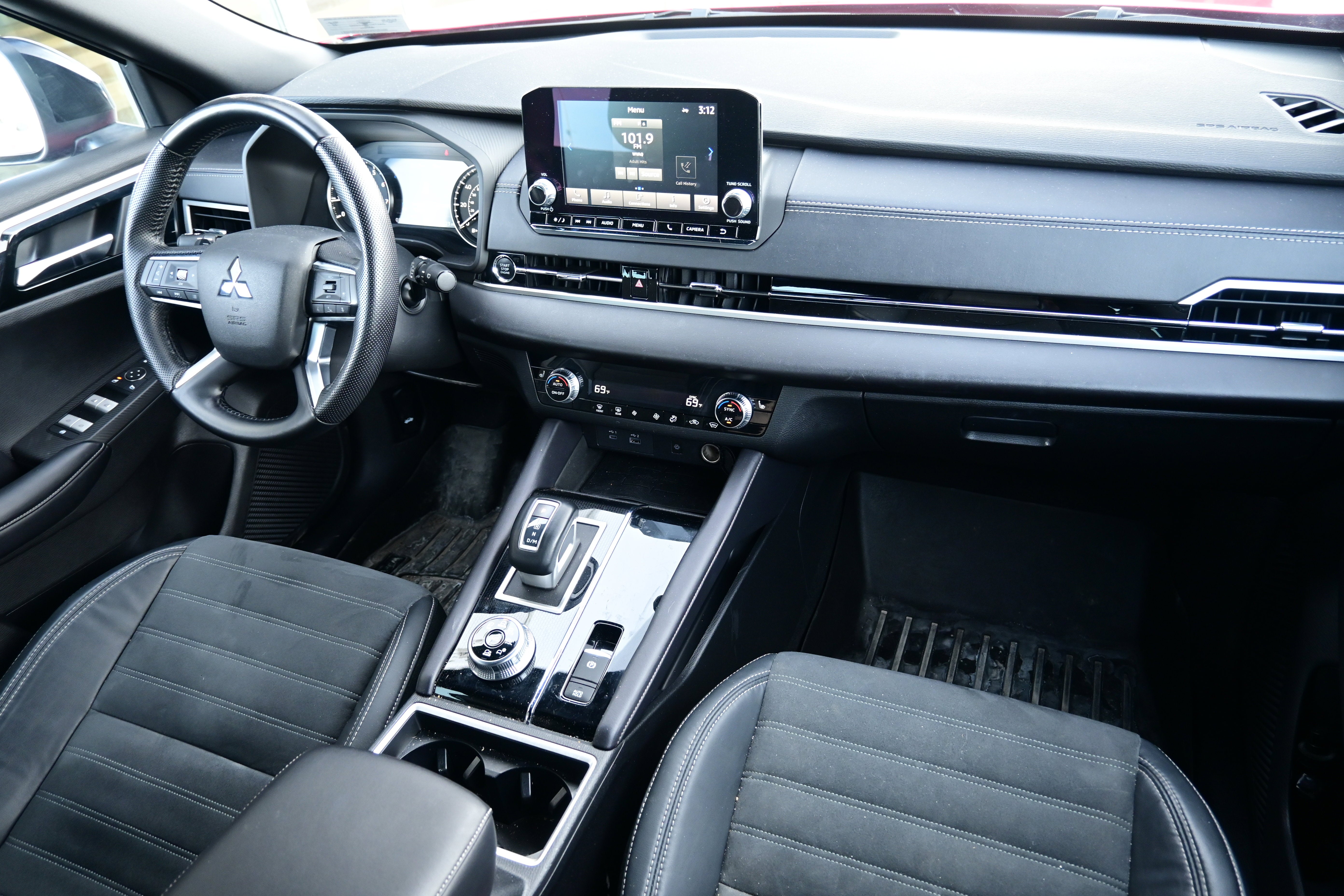 2022 Mitsubishi Outlander Black Edition