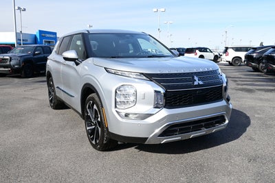 2022 Mitsubishi Outlander SE