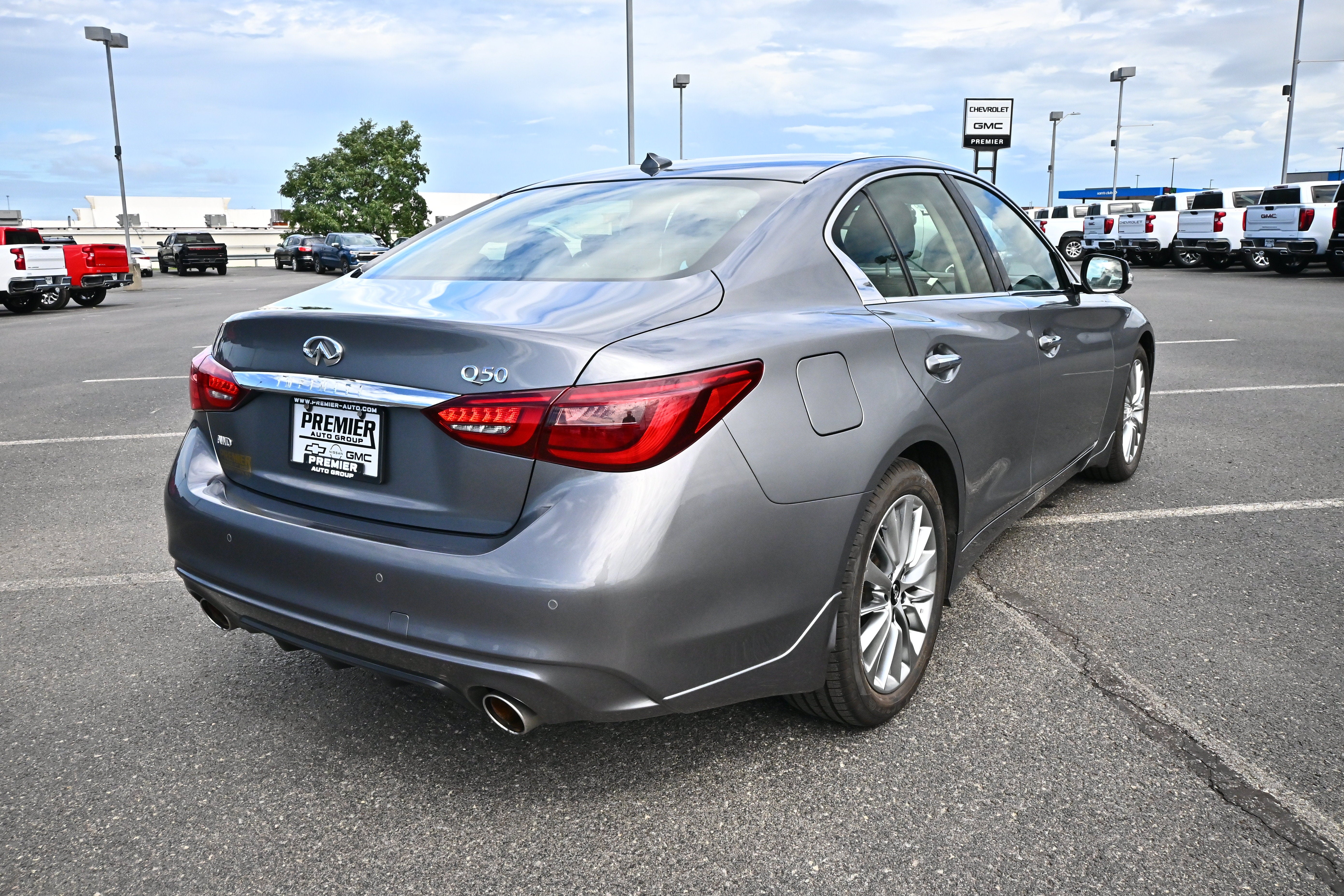 2023 INFINITI Q50 LUXE