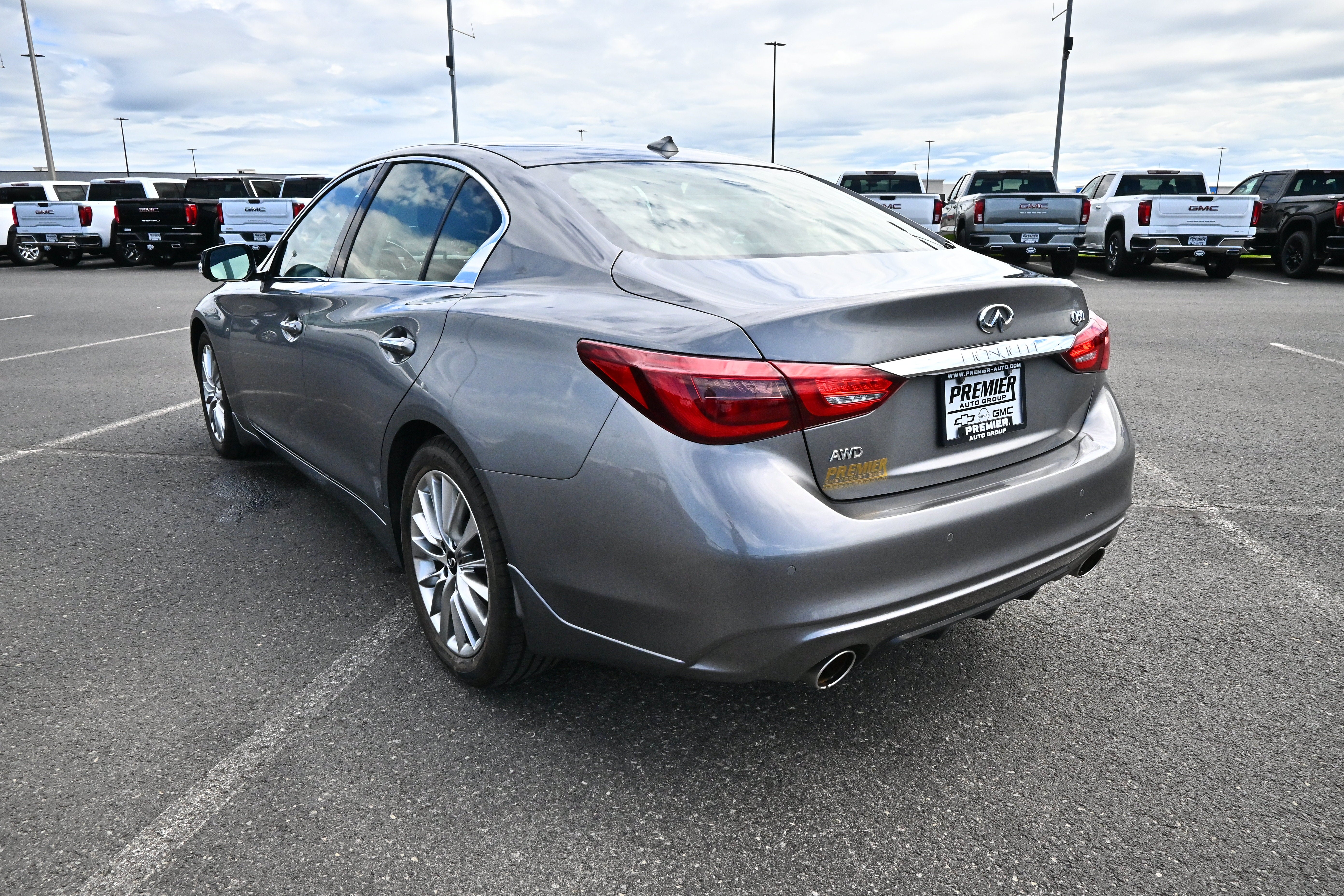 2023 INFINITI Q50 LUXE