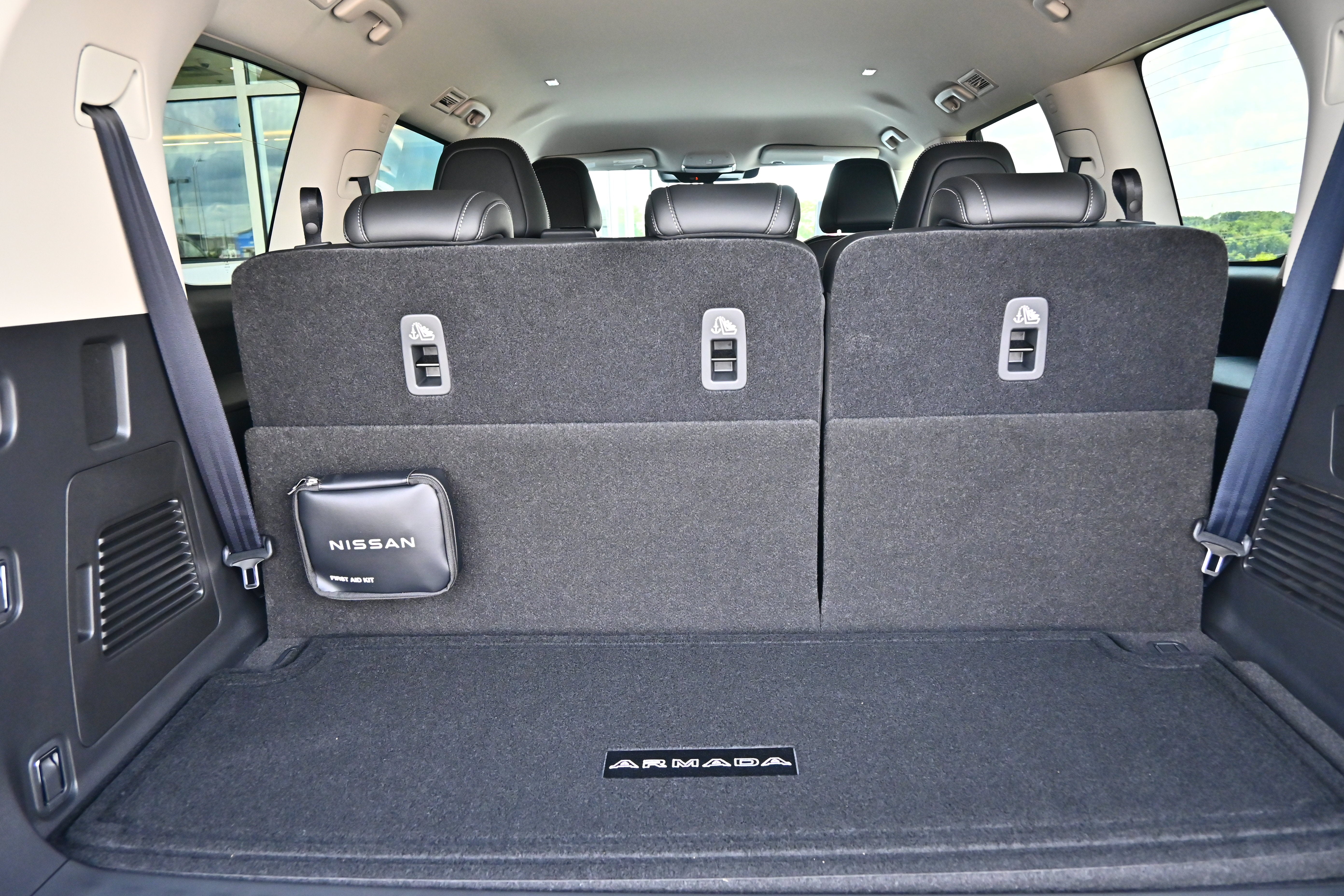 2026 Nissan Armada SV