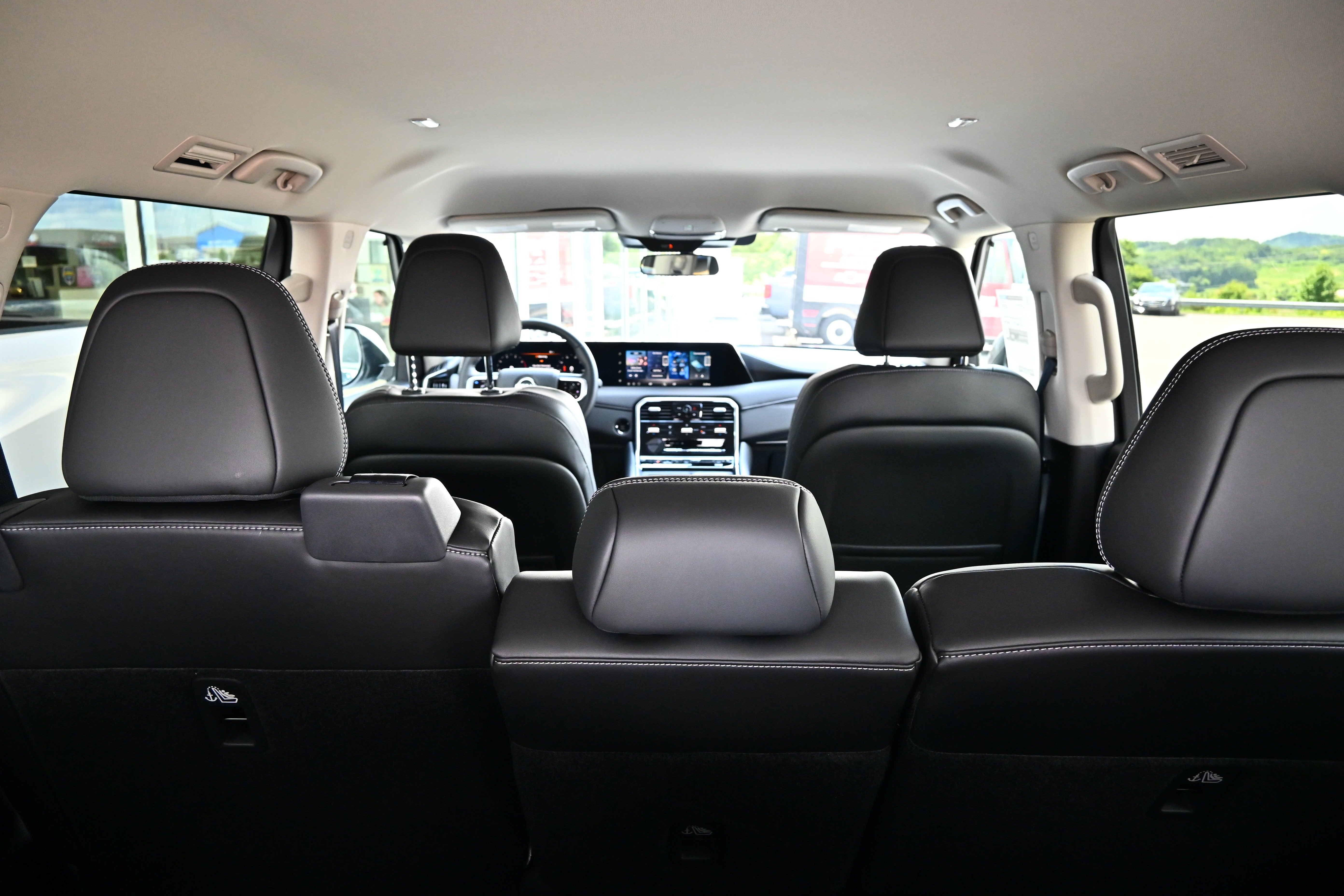 2026 Nissan Armada SV