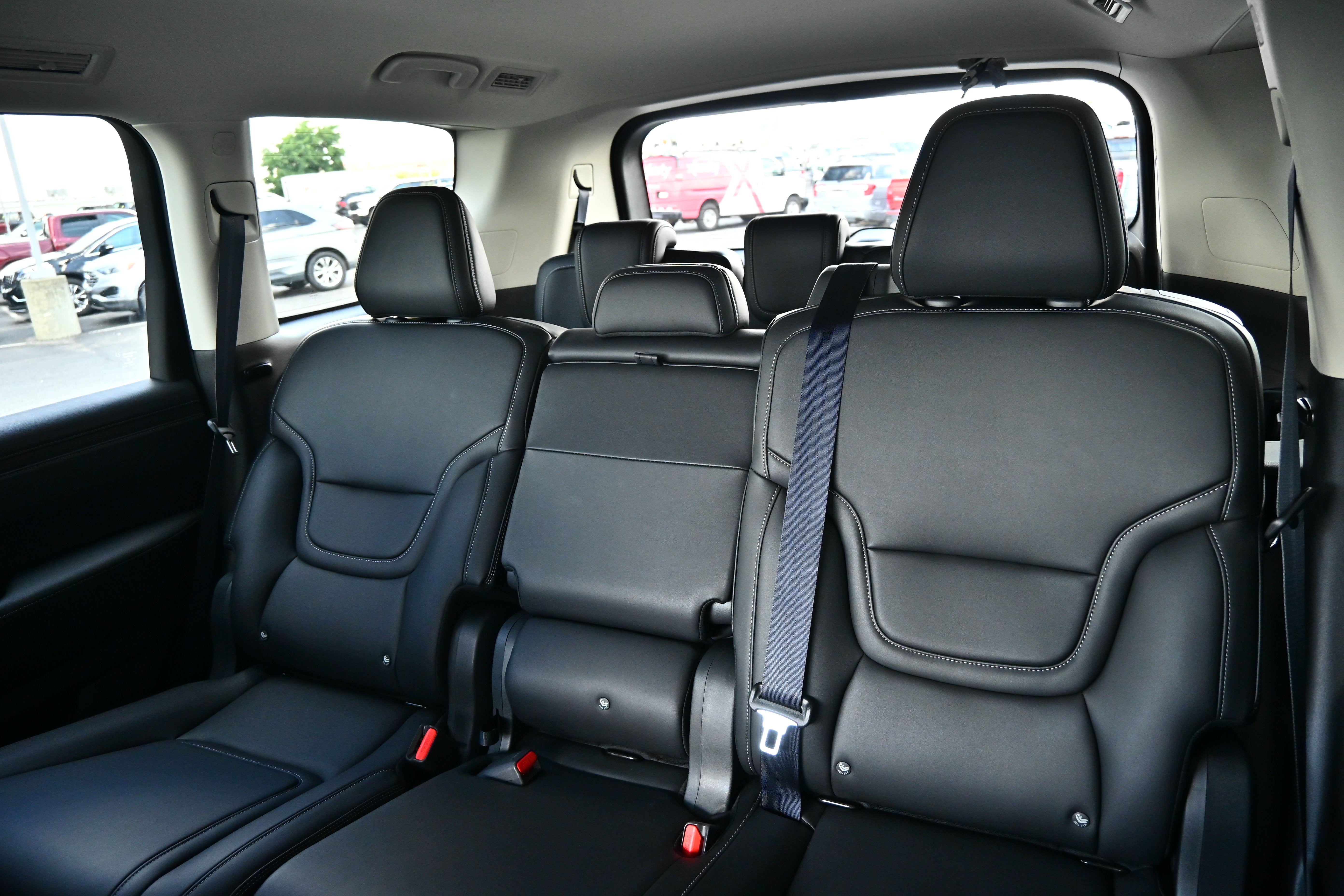 2026 Nissan Armada SV
