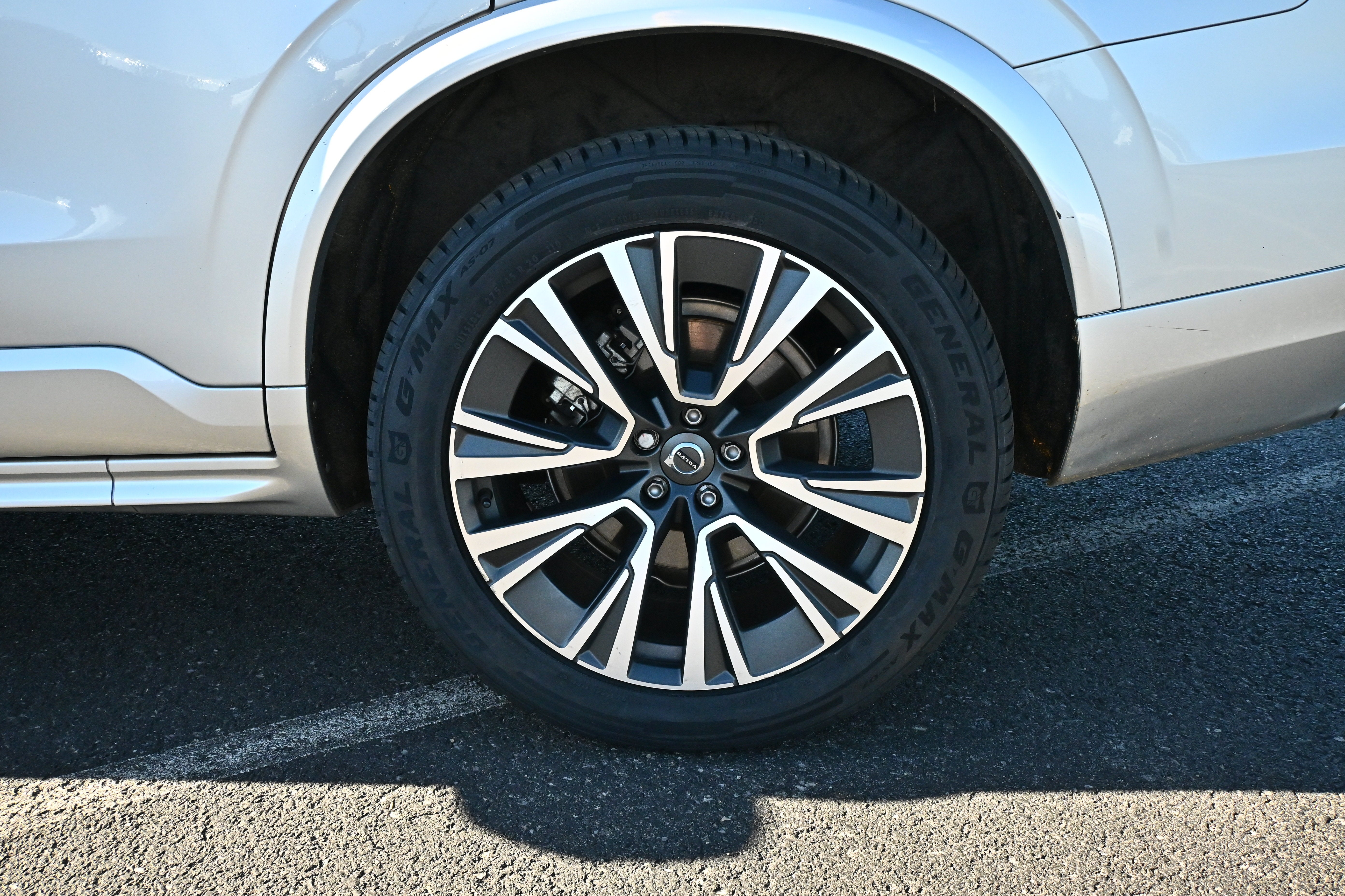 2021 Volvo XC90 Momentum