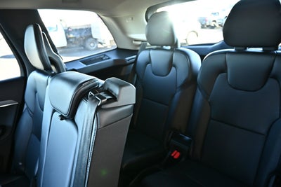 2021 Volvo XC90 Momentum