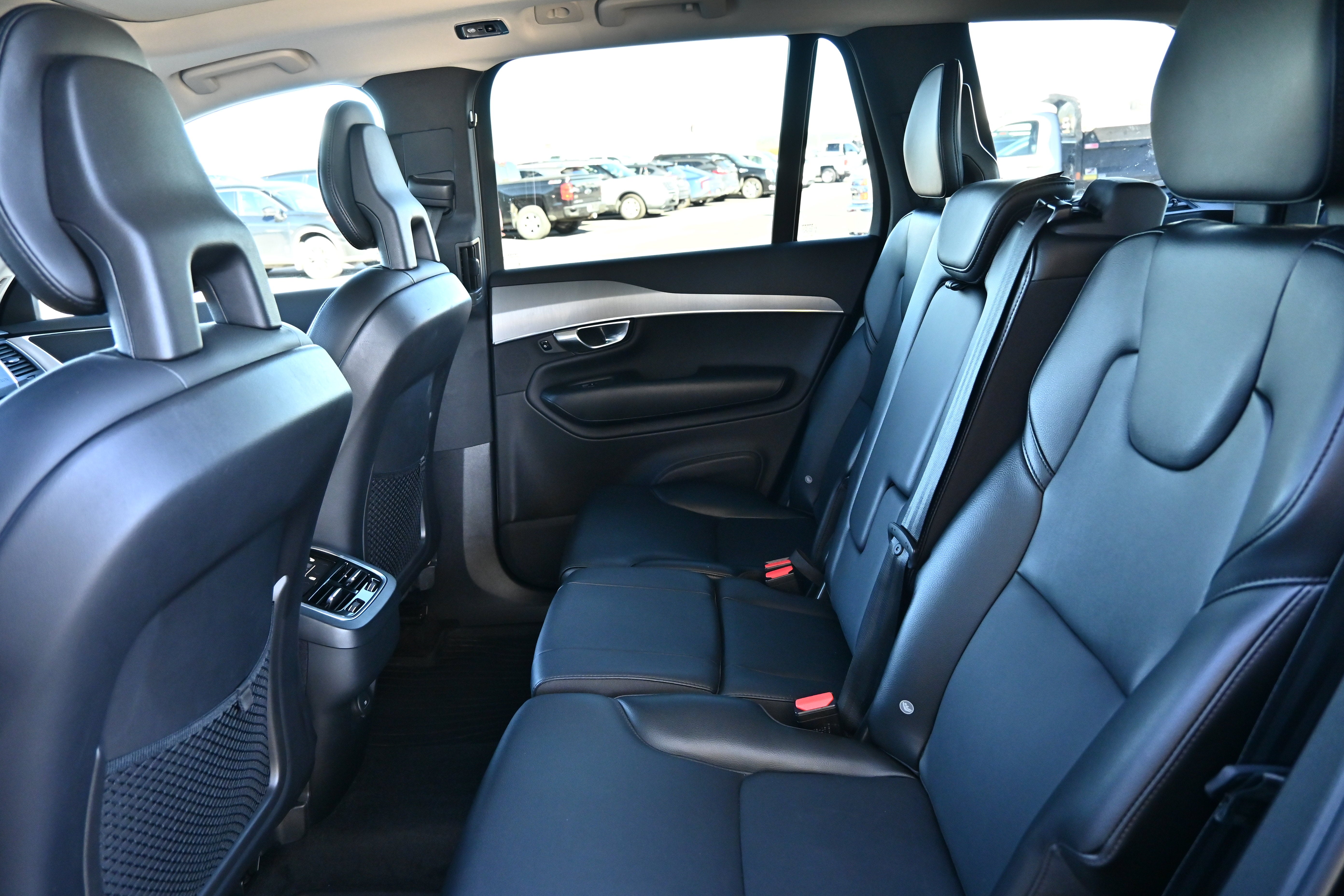 2021 Volvo XC90 Momentum