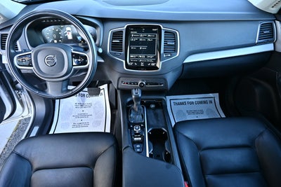 2021 Volvo XC90 Momentum