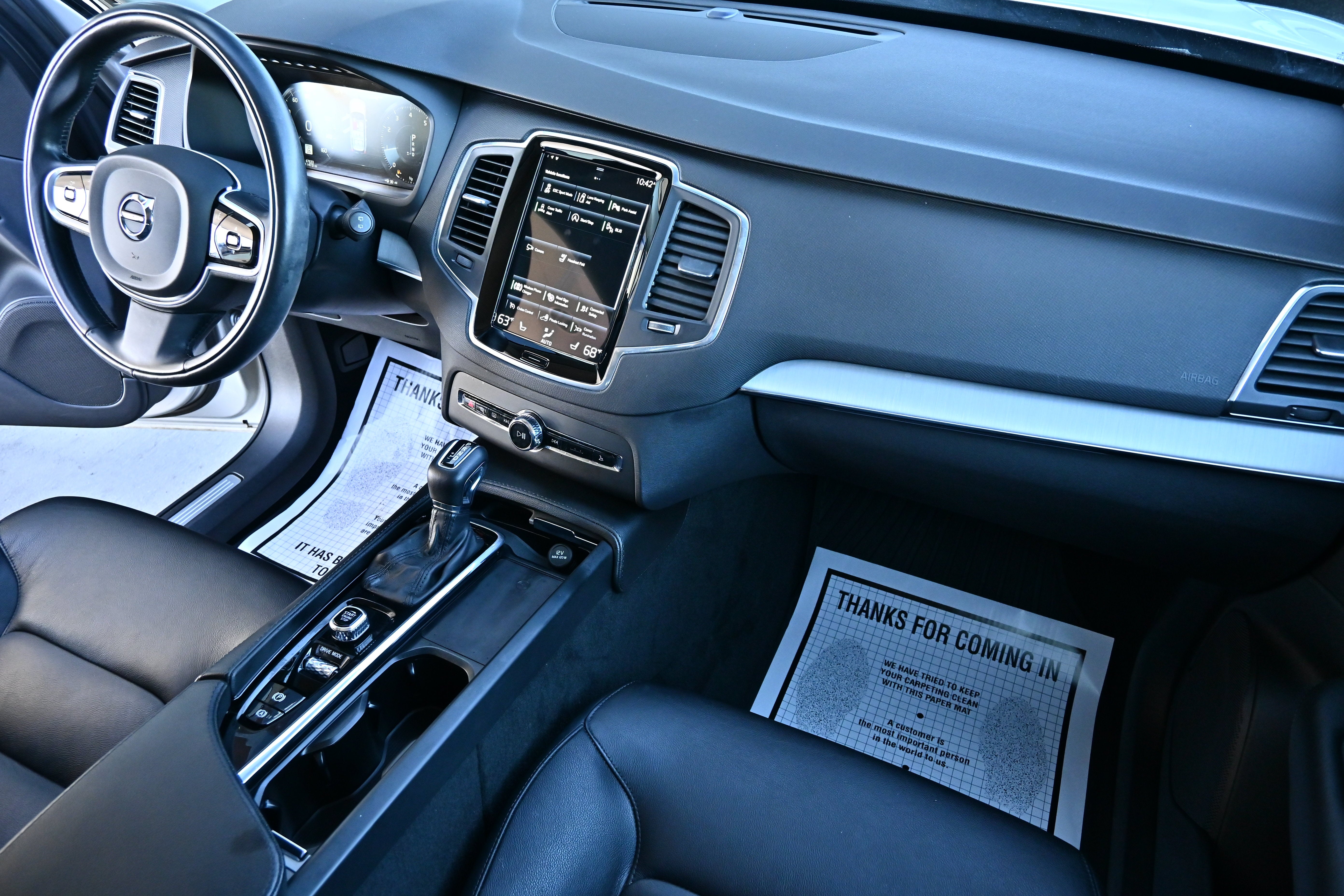 2021 Volvo XC90 Momentum