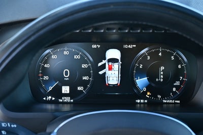 2021 Volvo XC90 Momentum