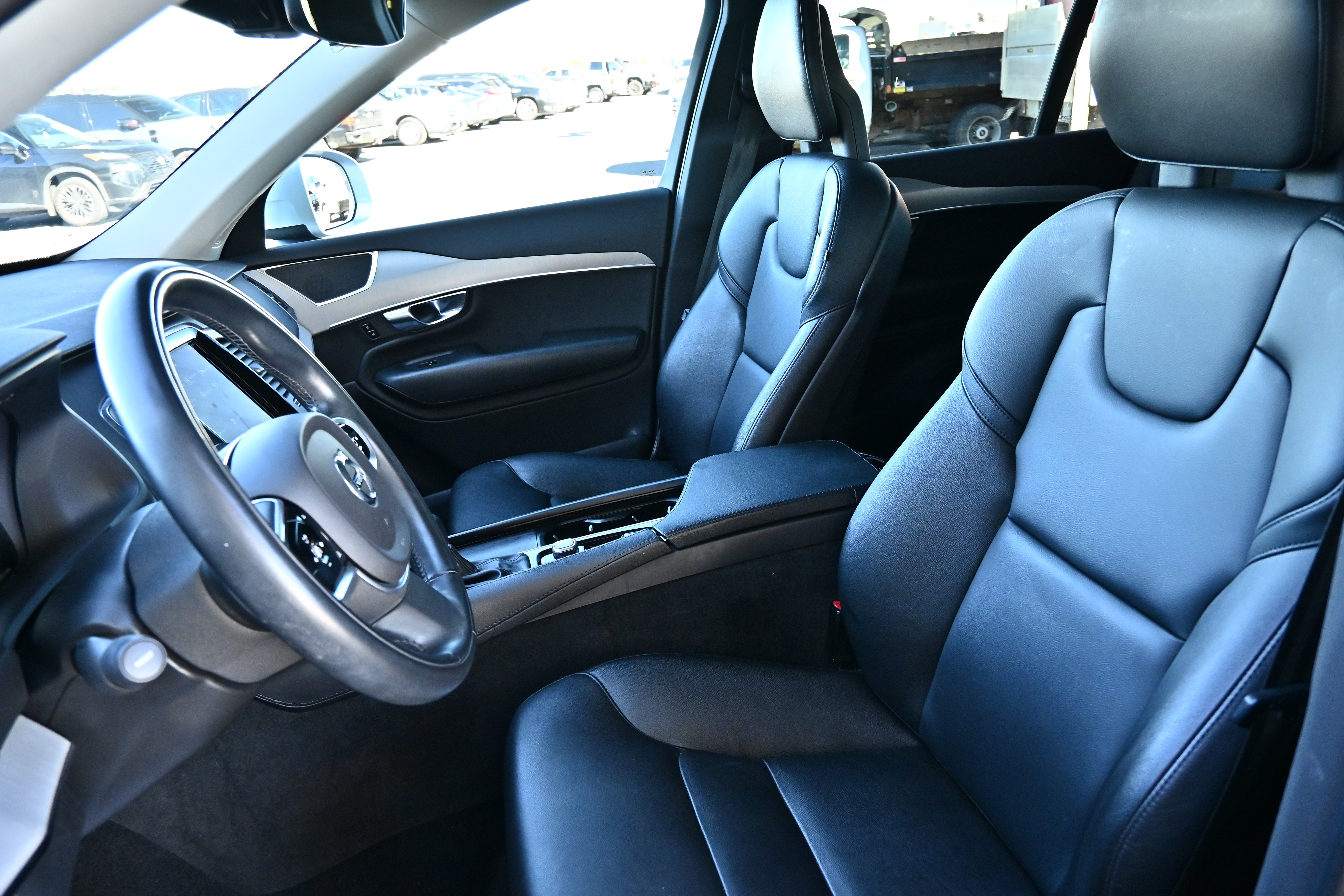 2021 Volvo XC90 Momentum