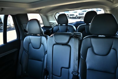2021 Volvo XC90 Momentum