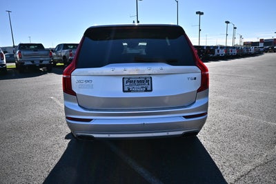 2021 Volvo XC90 Momentum