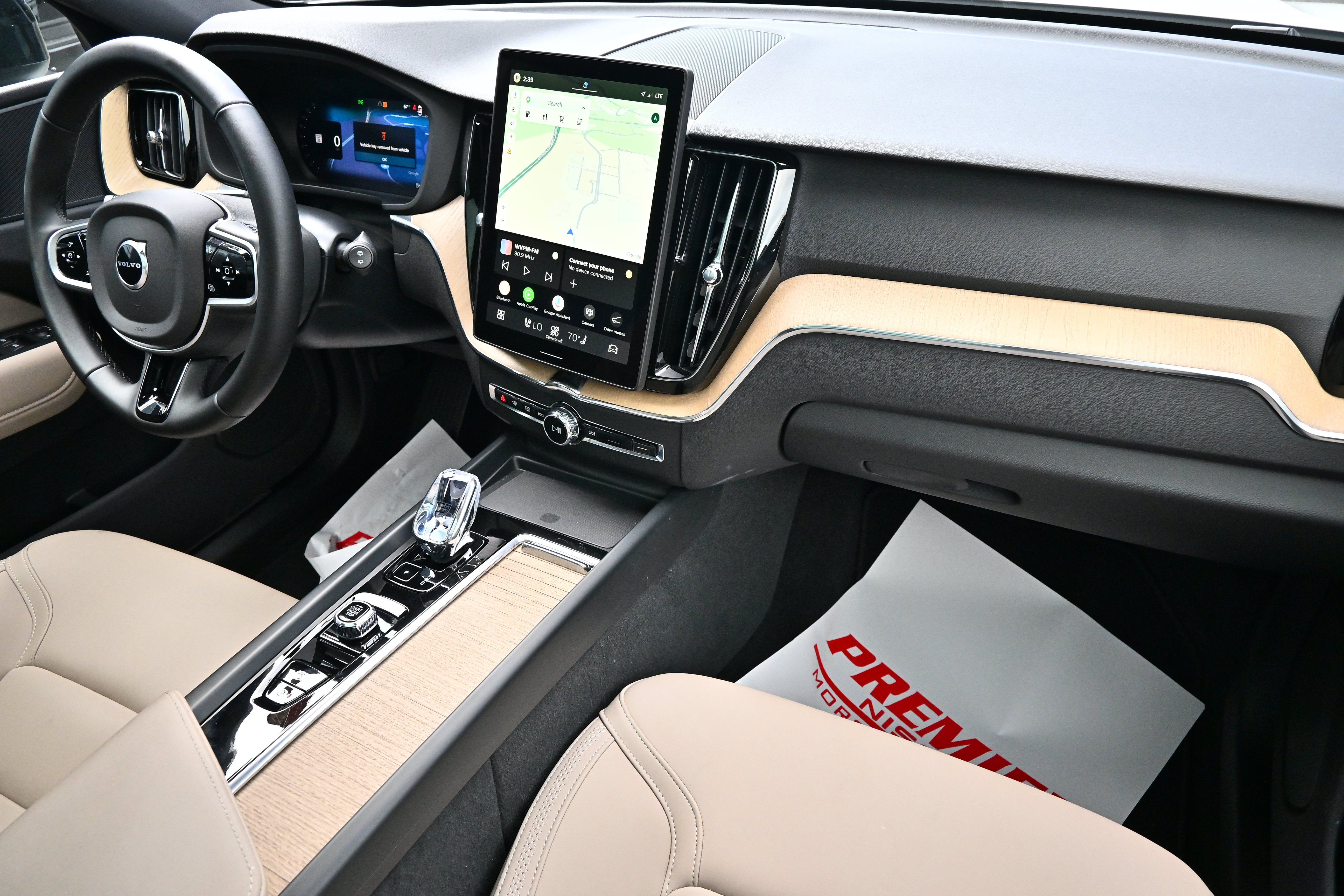 2026 Volvo XC60 Plus